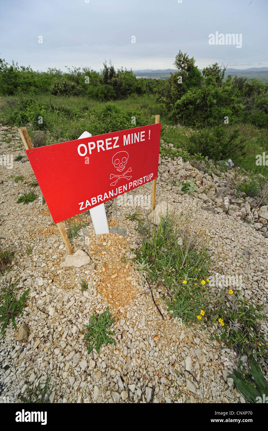 Les mines terrestres avertissement, Croatie, Dalmatien, Vrana Banque D'Images