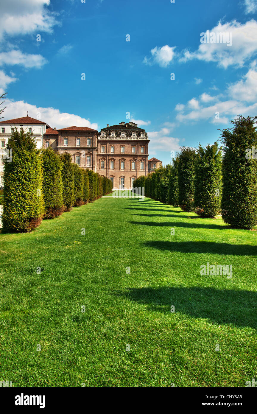 L'analyse de HDR de Venaria Royal Palace avec vue sur jardin intérieur Banque D'Images