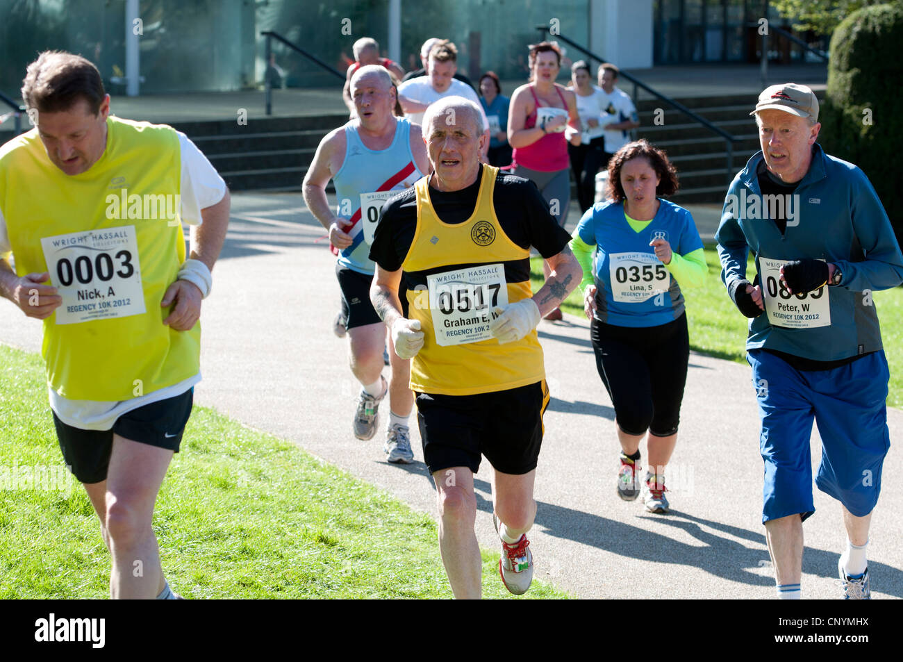 Coureurs dans une course de 10k Banque D'Images