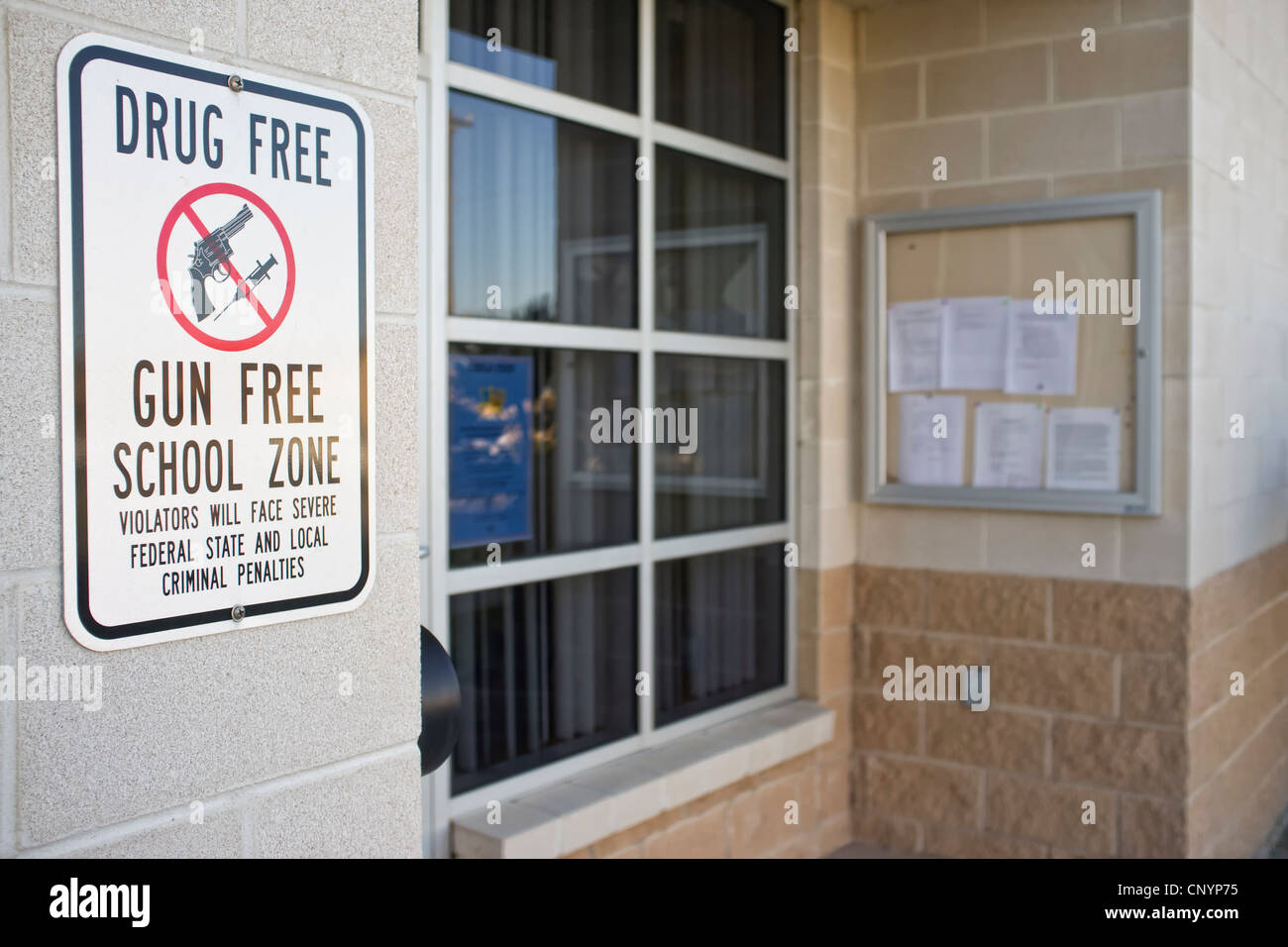 Drug Free School École Libre des armes à feu signe Banque D'Images
