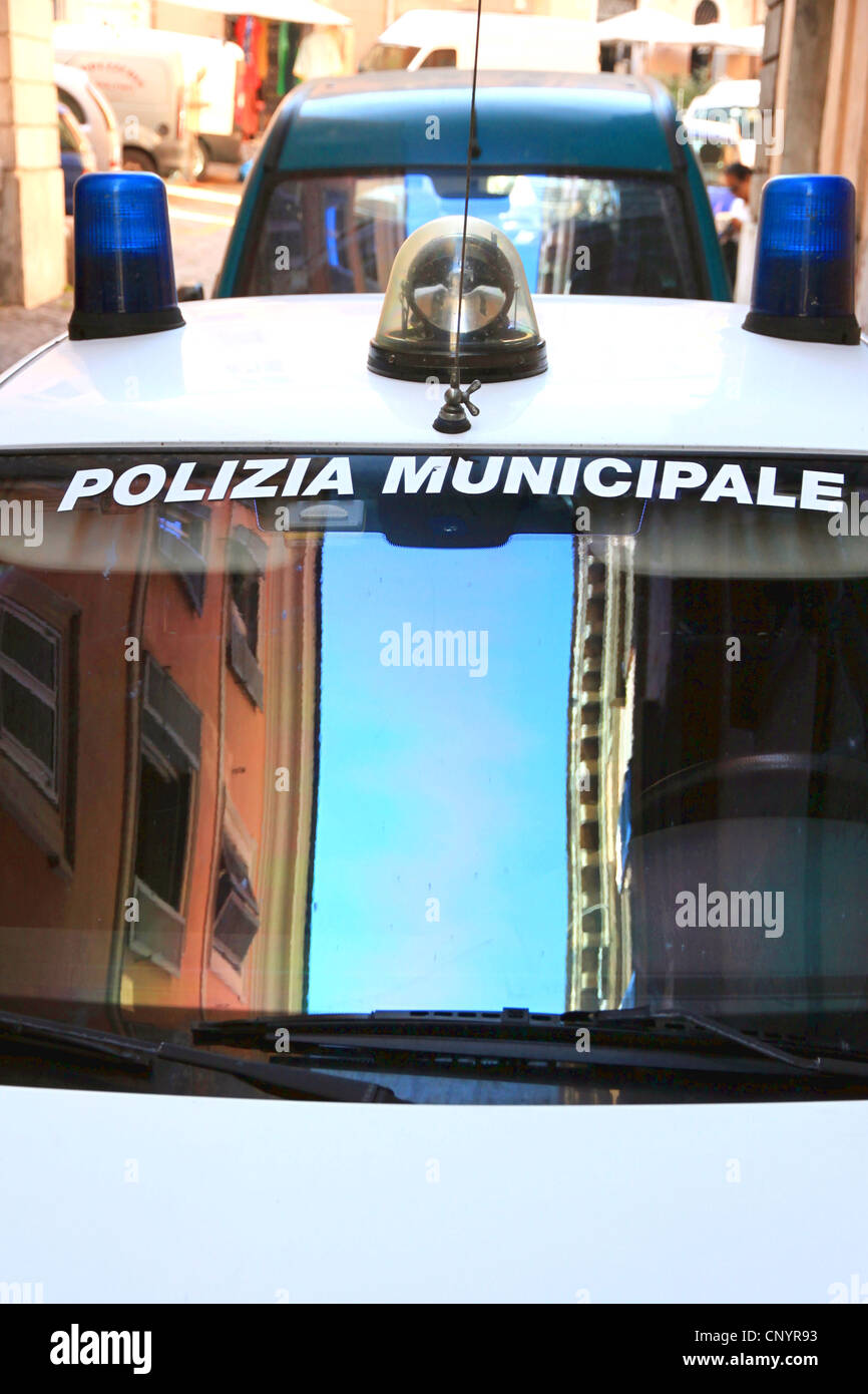 Voiture de la police municipale de Rome Banque D'Images