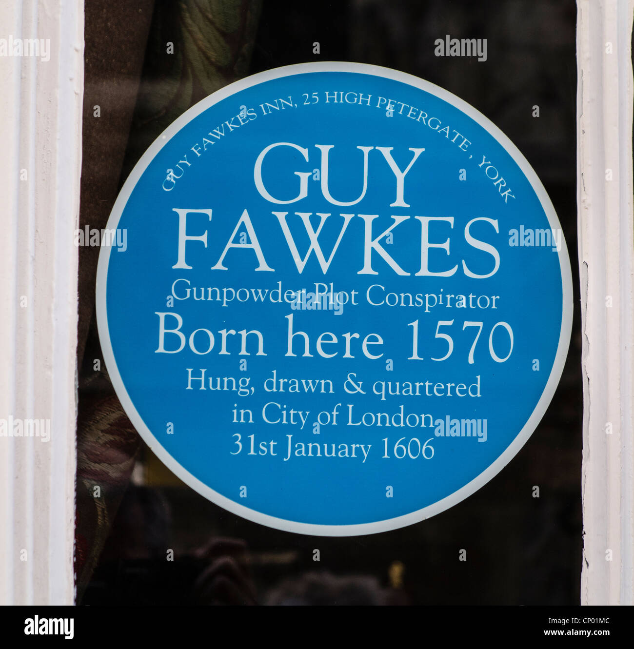 Blue Plaque de maison natale de Guy Fawkes en 1570 en Haute Petergate, York UK Banque D'Images