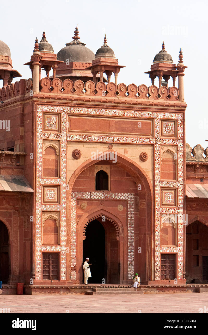Fatehpur Sikri, Uttar Pradesh, Inde. Shahi Darwaza (Porte Est) de la mosquée Jama Masjid (Dargah). Banque D'Images