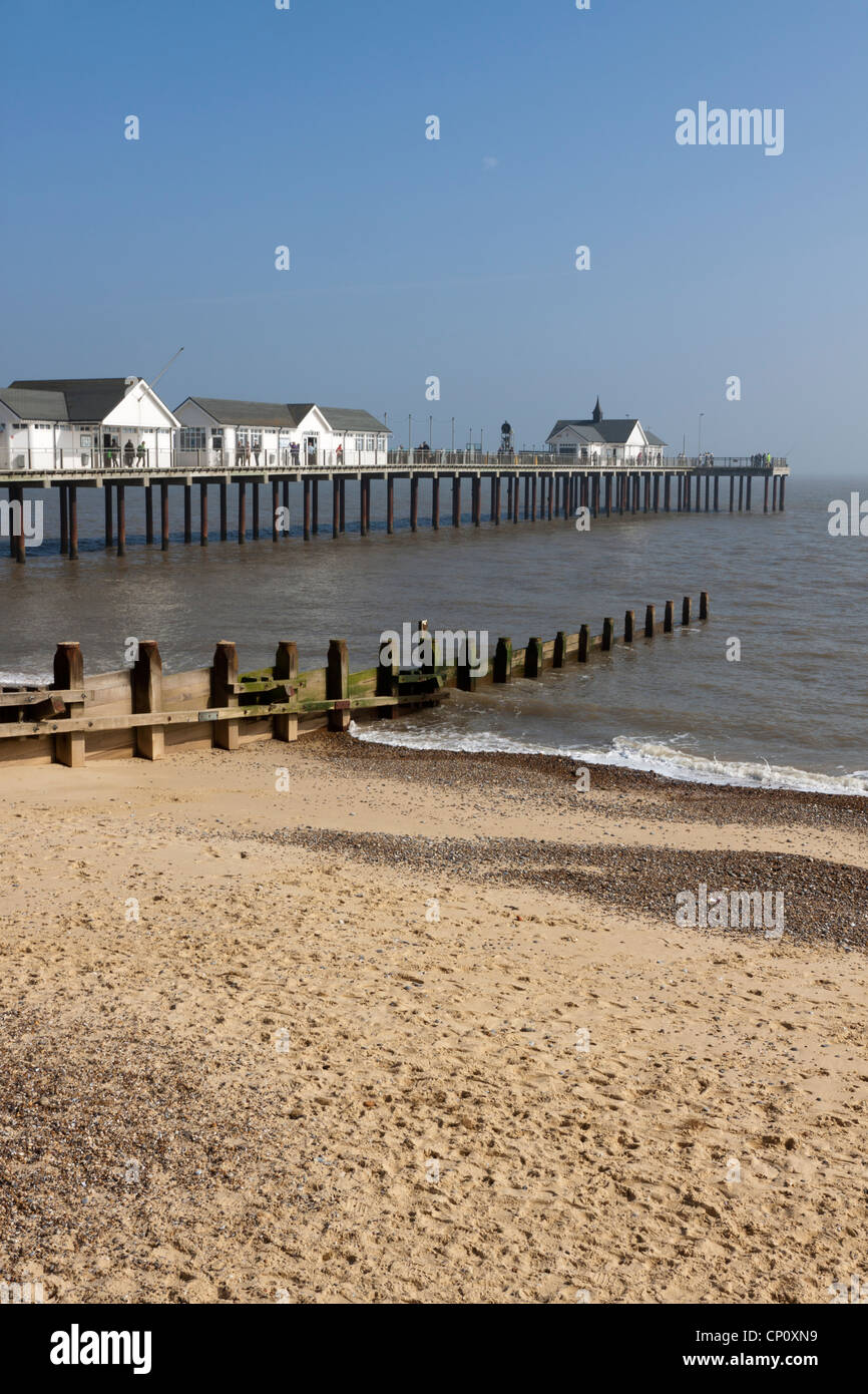 Plage de Southwold Pier et dans le comté de Suffolk Banque D'Images