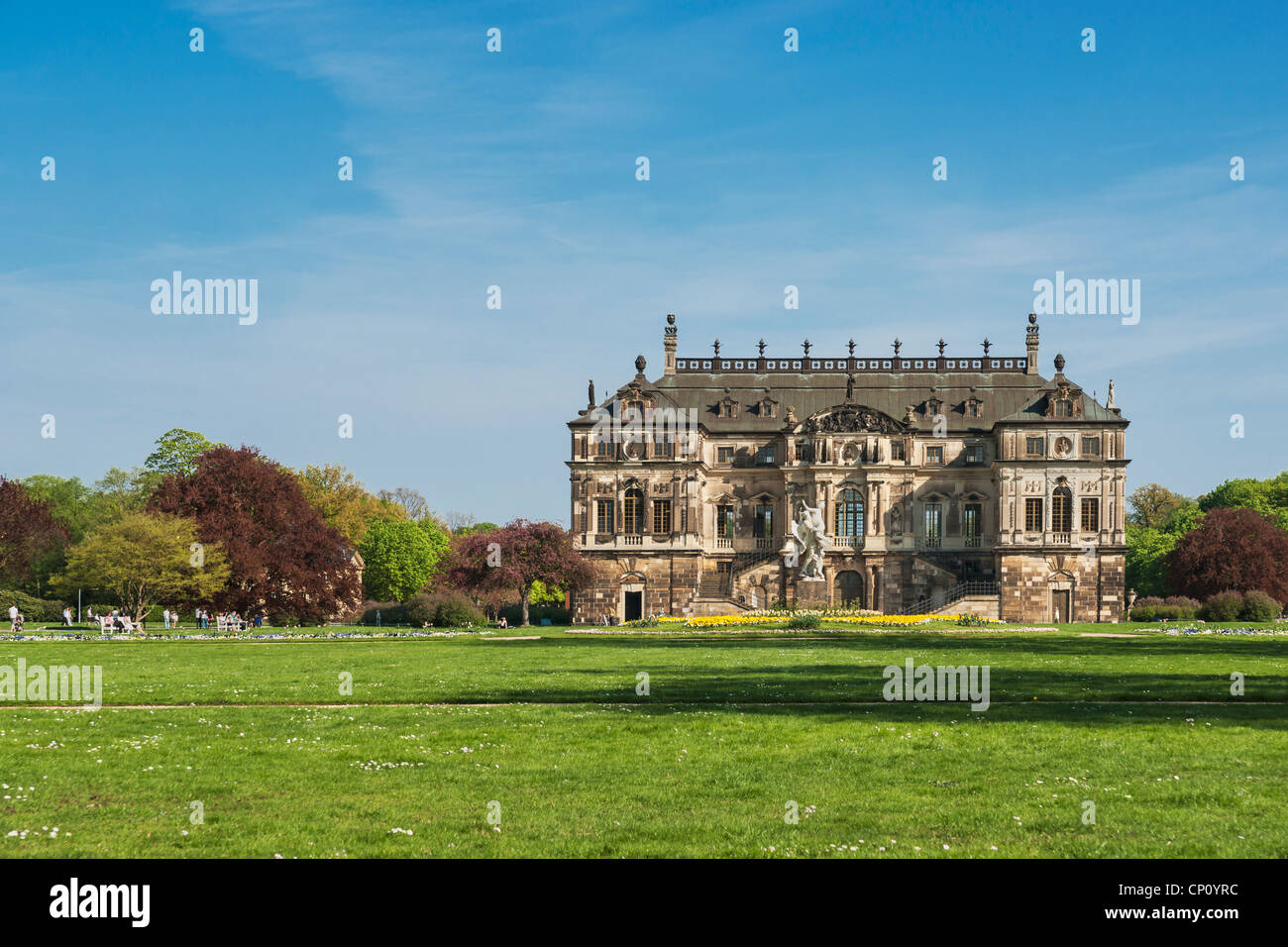 Palace dans le grand jardin Parc, Dresde, Saxe, Allemagne, Europe Banque D'Images