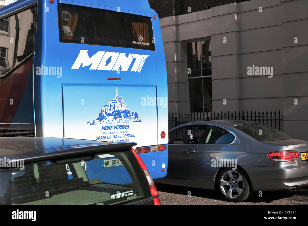 Touriste français coch, 'Mont Voyages' négocie des rues de Londres, Londres, Angleterre, Royaume-Uni, Europe Banque D'Images
