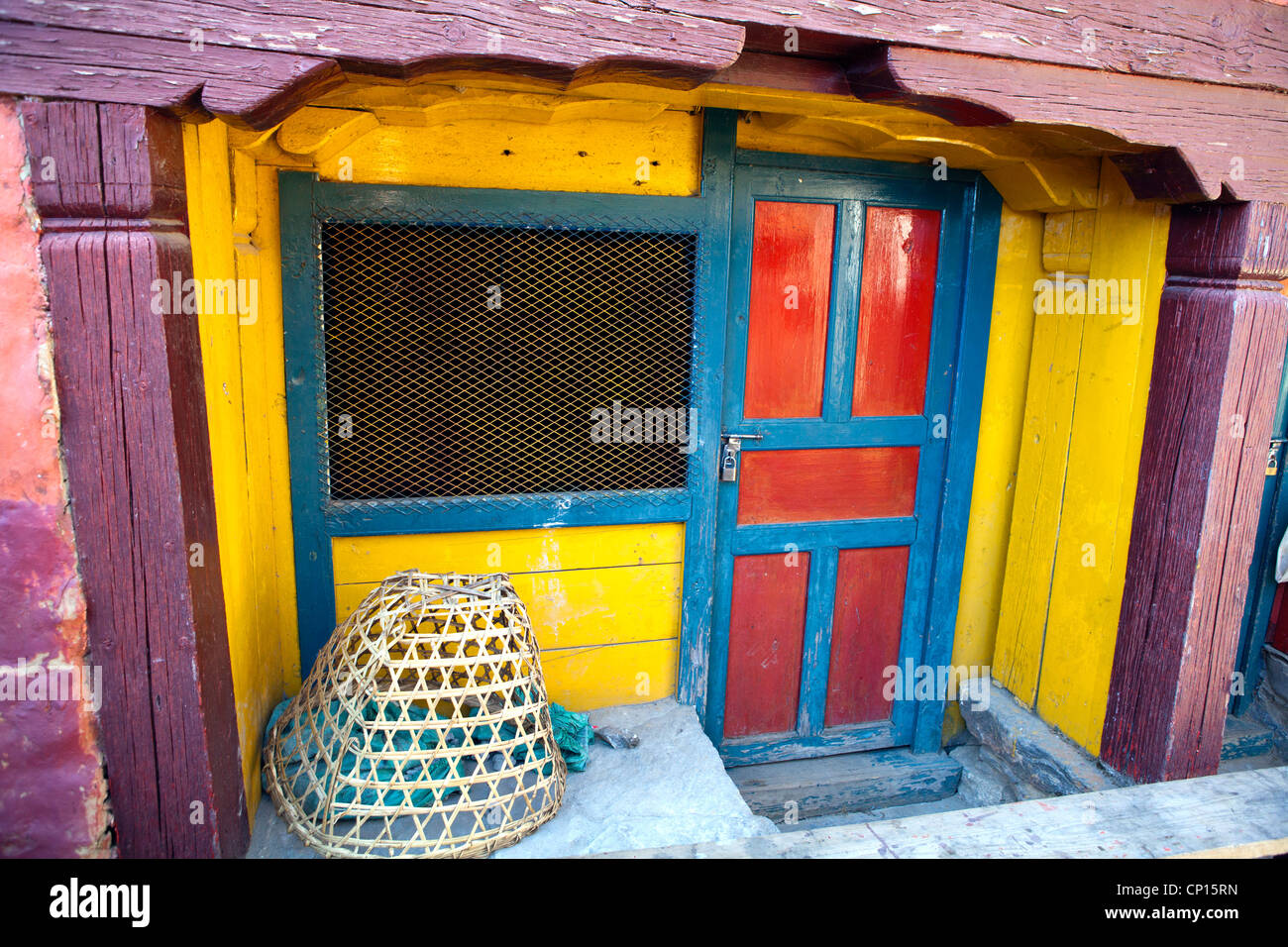 L'intérieur de l'embrasure colorés Namche Bazar monastery Banque D'Images