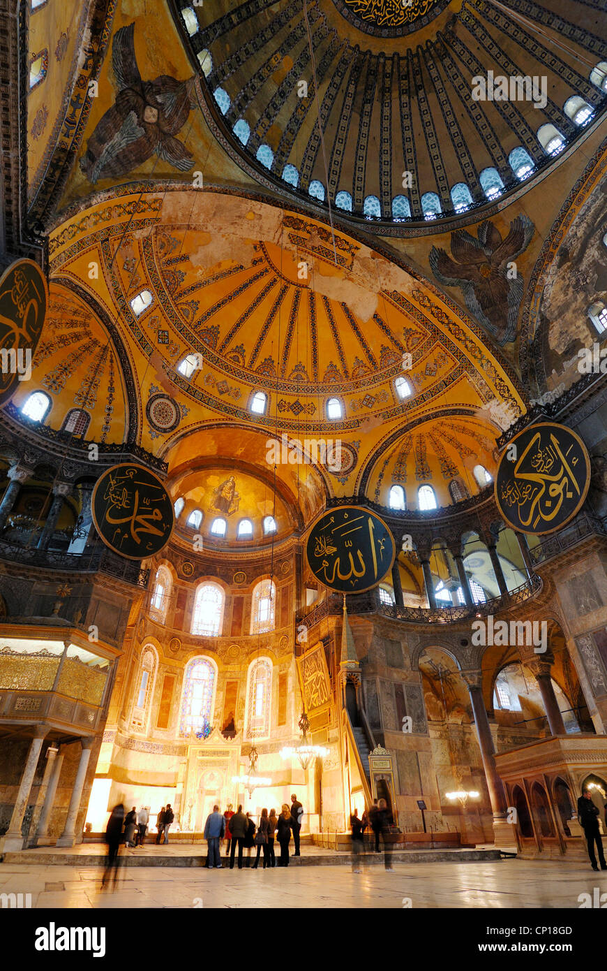 Istanbul. La Turquie. L'intérieur de Sainte Sophie, Sultanahmet. Banque D'Images