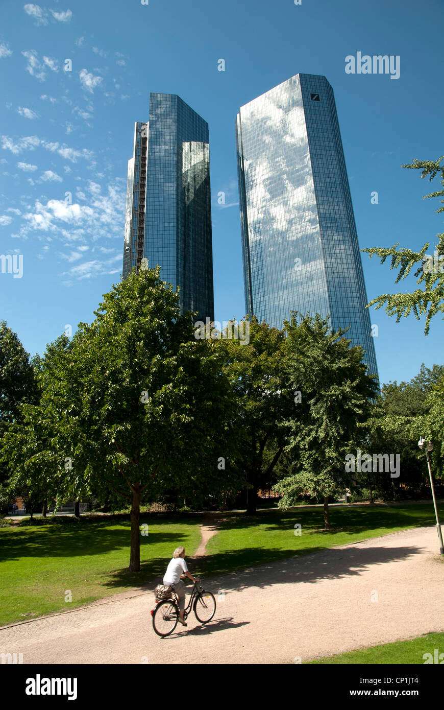 Francfort, Allemagne vue de Taunusanlage à Deutsche Bank Banque D'Images