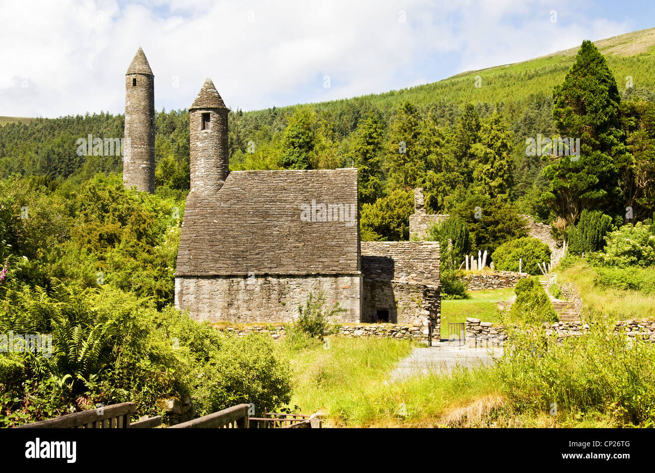 Église Saint Kevin (cuisine) est un symbole de l'Irlande et une partie de Glendalough (Gleann Da Loch) Centre du patrimoine mondial - Wicklow Banque D'Images