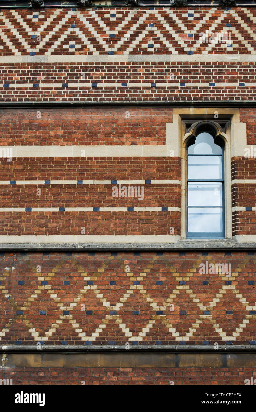 Mur de brique décorative façade, les directeurs d'hébergements, Keble College d'Oxford, Angleterre Banque D'Images