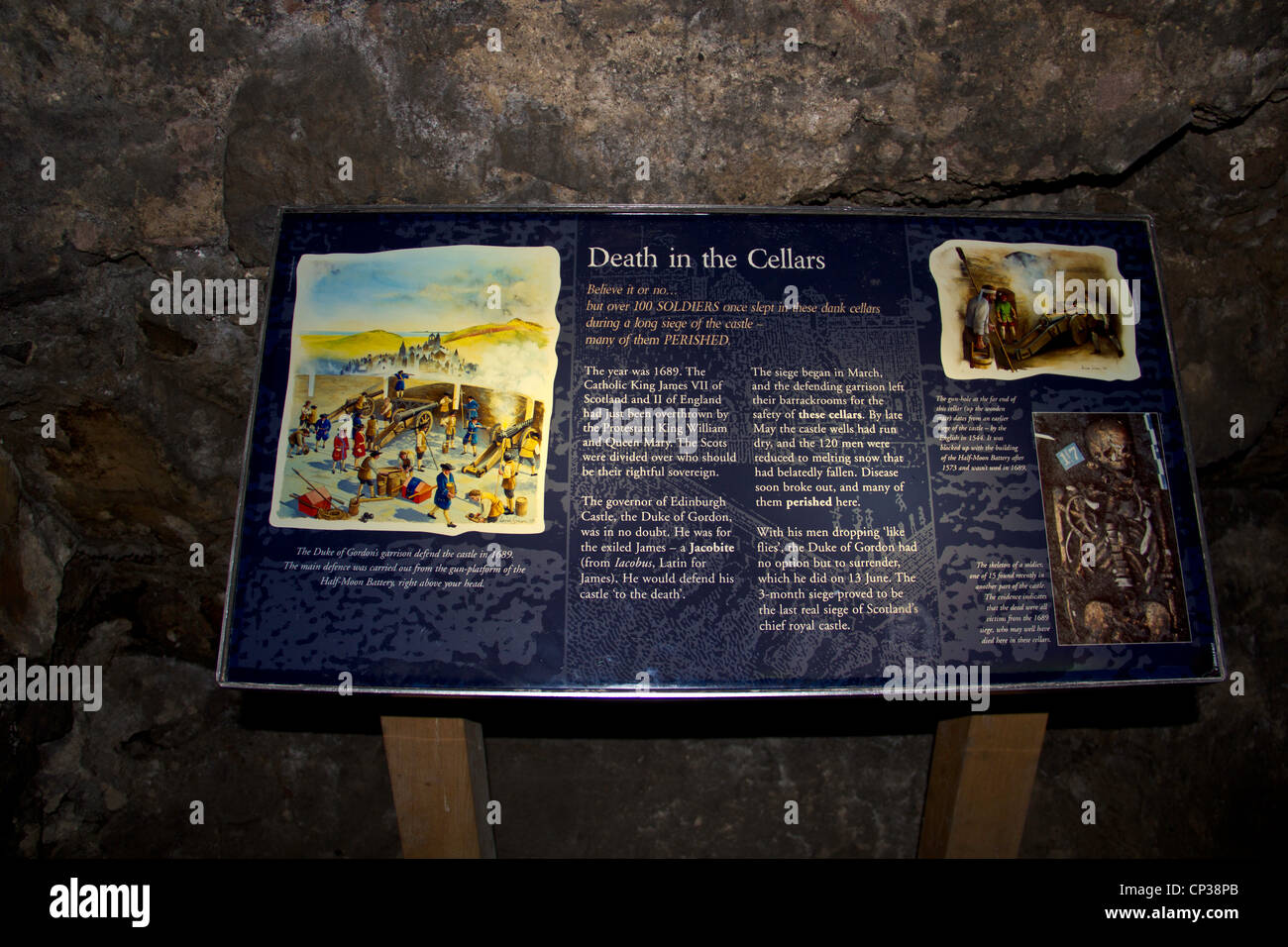 Pancarte dans les caves du Château d'Édimbourg illustrant la lutte par certains soldats lors d'un siège Banque D'Images