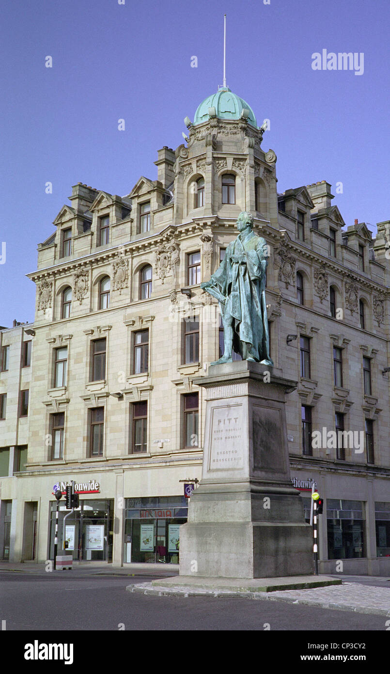 Statue de William Pitt le Jeune (le plus jeune premier ministre de la Grande-Bretagne), George Street, New Town, Édimbourg, Écosse, Royaume-Uni Banque D'Images