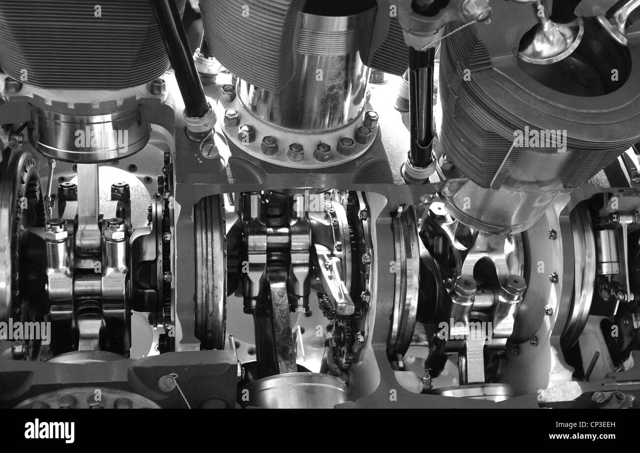 Une étude détaillée du fonctionnement interne d'un moteur à combustion interne. Banque D'Images