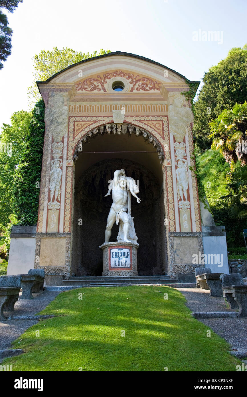 L'Italie, Lombardie, Cernobbio, Villa d'Este, statue d'Hercule Banque D'Images