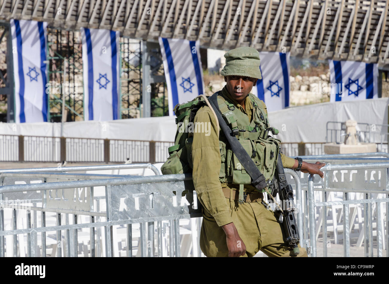 Israeli soldier flag israel in Banque de photographies et d'images à haute  résolution - Alamy