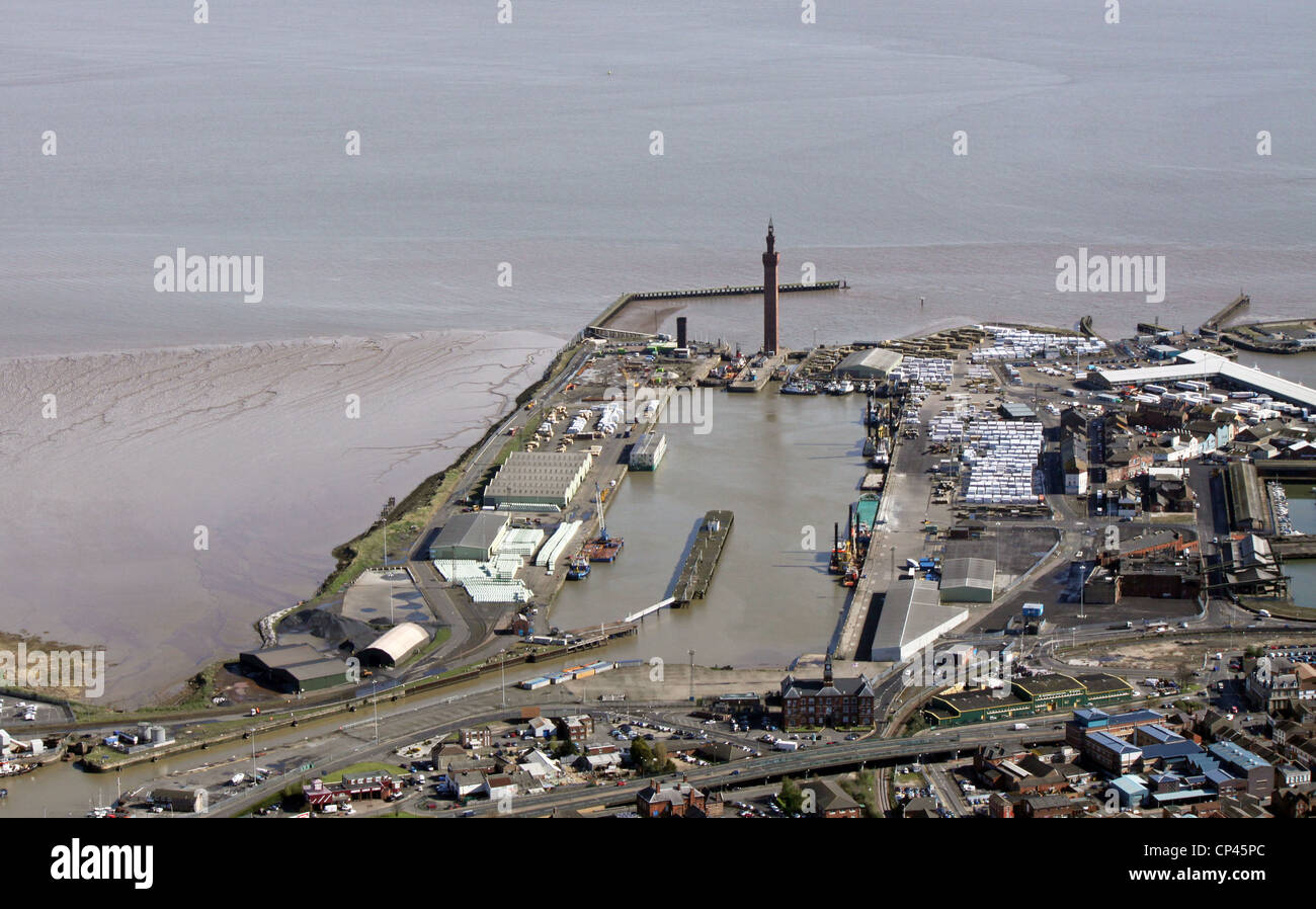 Vue aérienne de Grimsby docks et tour Banque D'Images