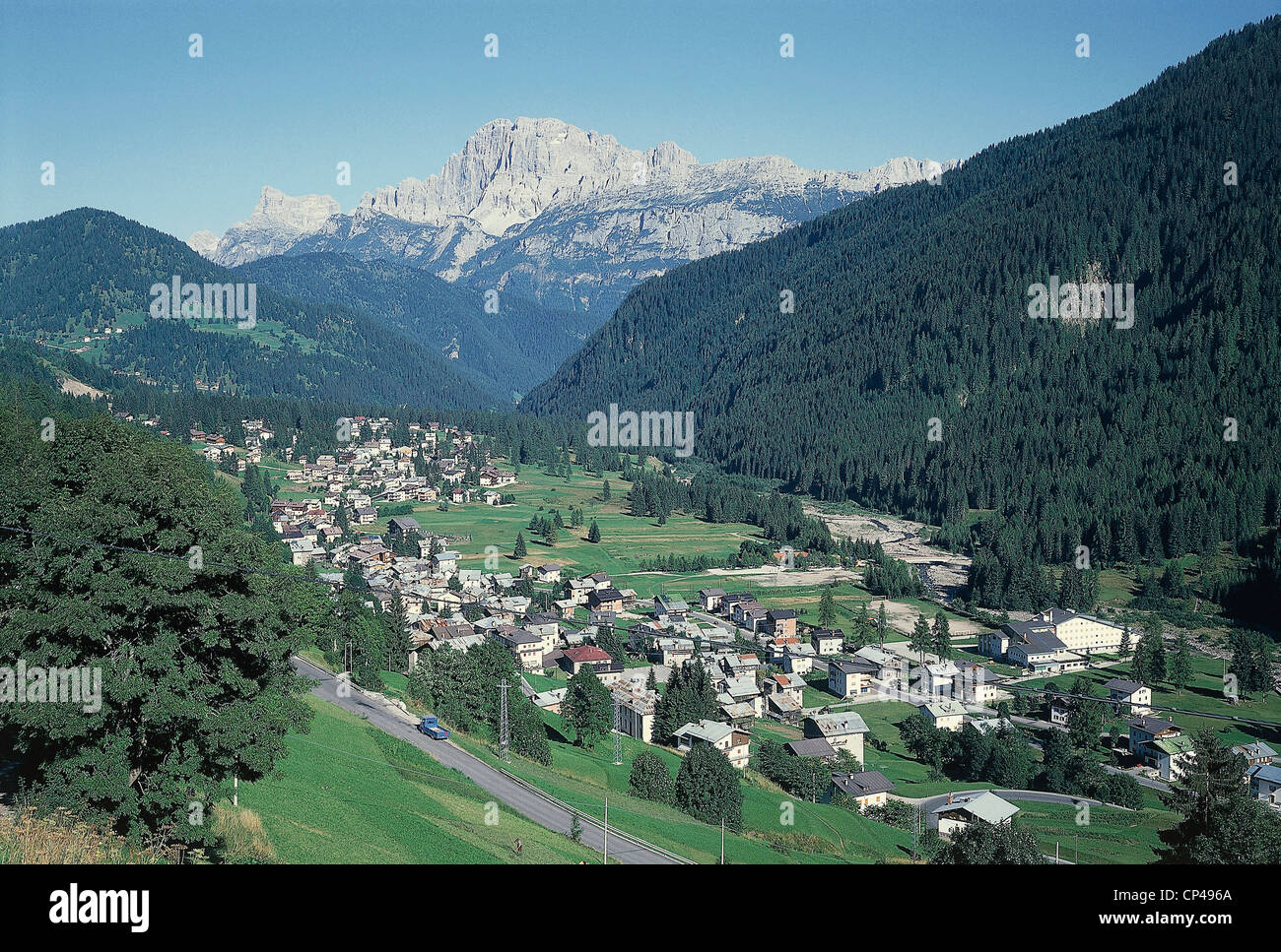 Veneto - Falcade (BL). Dans l'arrière-plan la Marmolada. Banque D'Images