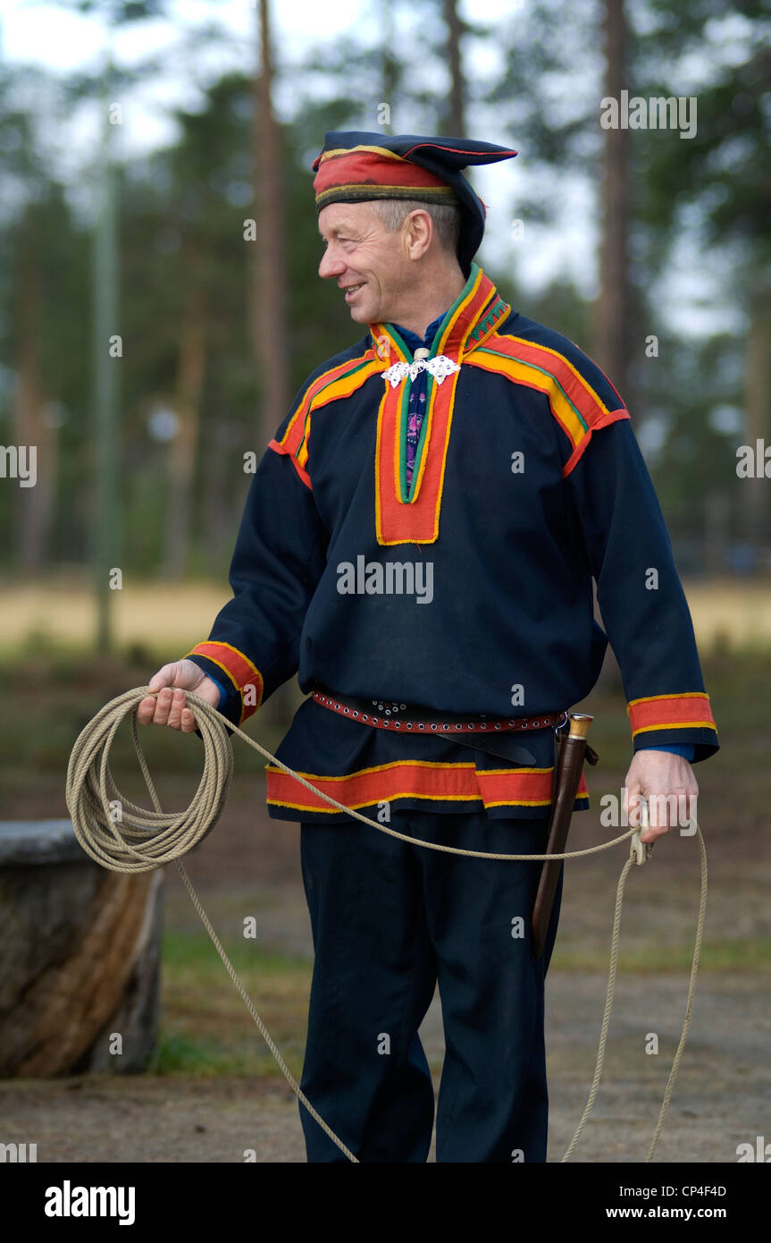 Sami Robe Dress Sami Finland Banque d'image et photos - Alamy