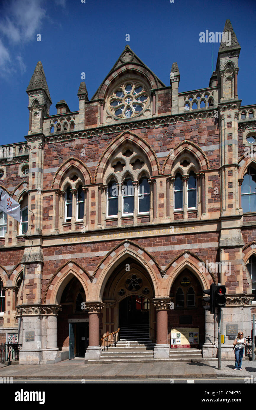 Royaume-uni - Angleterre - Devon - Exeter. Le Royal Albert Memorial Museum, l'avant et à l'entrée. Banque D'Images