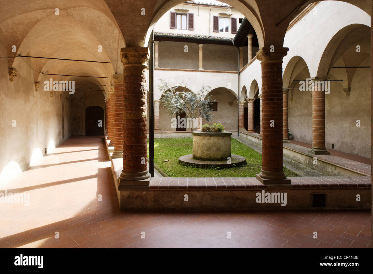 Église des Saints Jacob et Philip. L'Italie, la Région Toscane, Certaldo (Fi). Banque D'Images