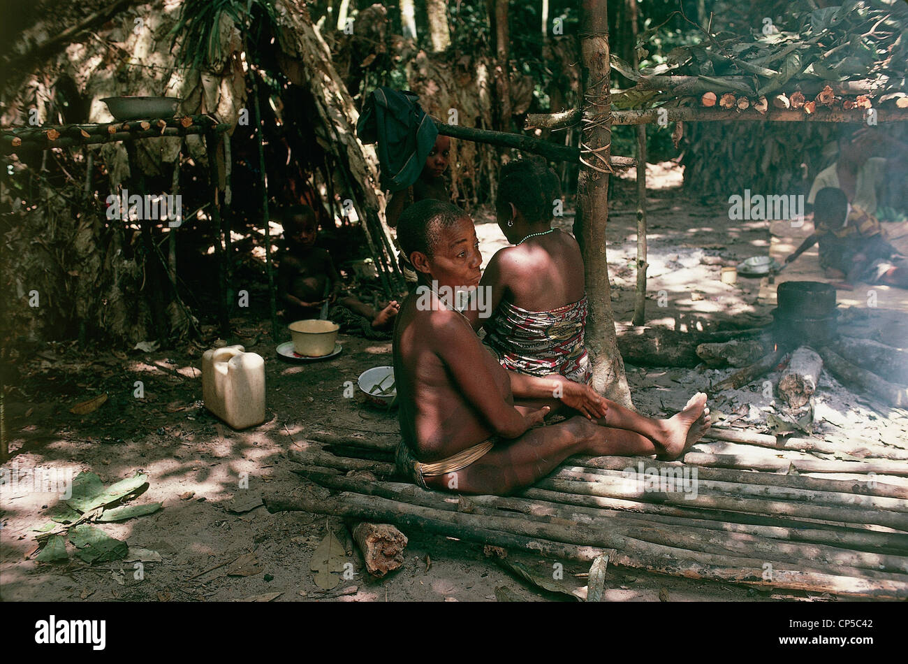 République démocratique du Congo - Epulu - pygmées de la forêt d'Ituri. Banque D'Images