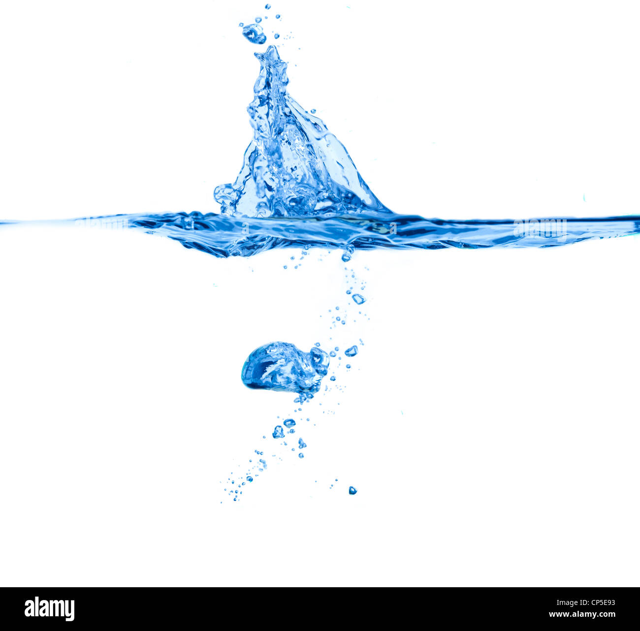 Blue Water Splash isolé sur fond blanc Banque D'Images