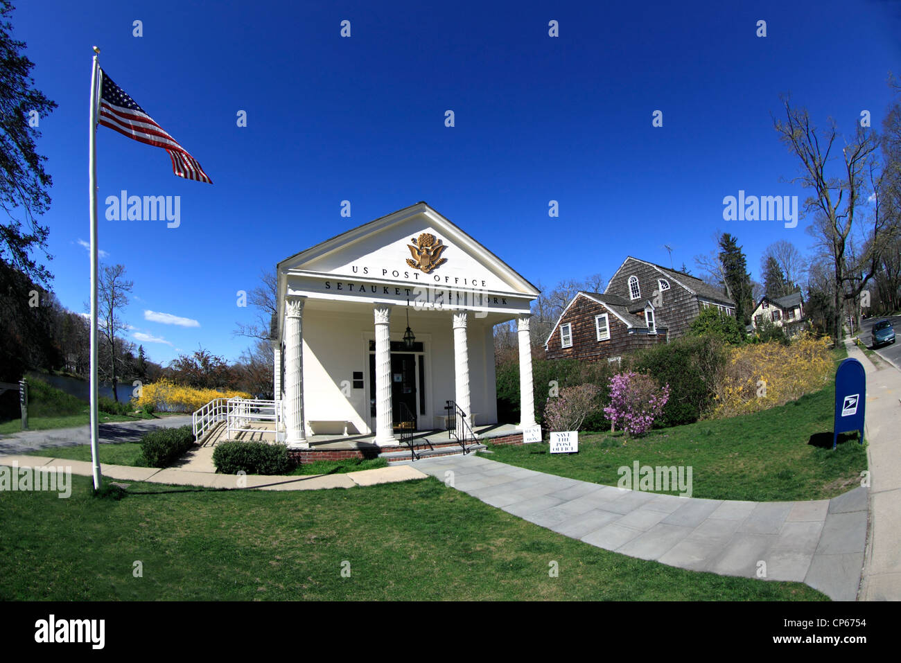 Bureau de poste et Melville Memorial Park Setauket Long Island NY Banque D'Images