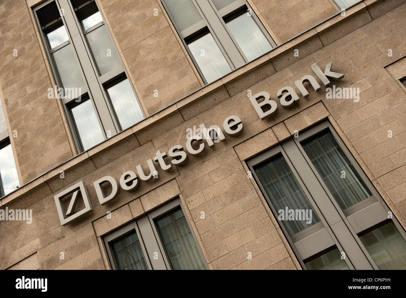 Logo de la Deutsche Bank Building Cologne Allemagne Europe EU Banque D'Images