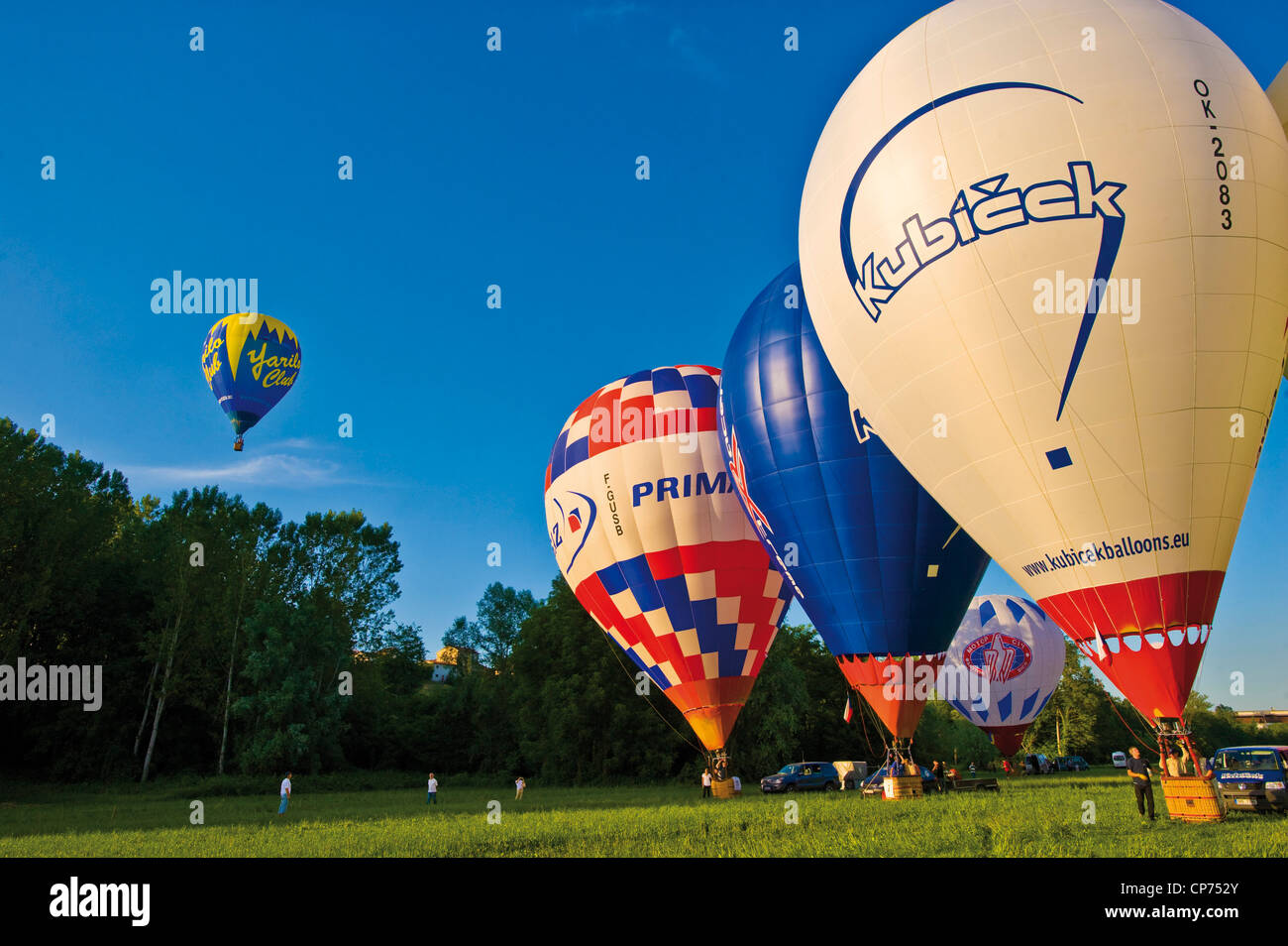 Europe Italie Piémont ( Province de Cuneo ) Monde Mondovì Jeu Air ballons 2009 Banque D'Images