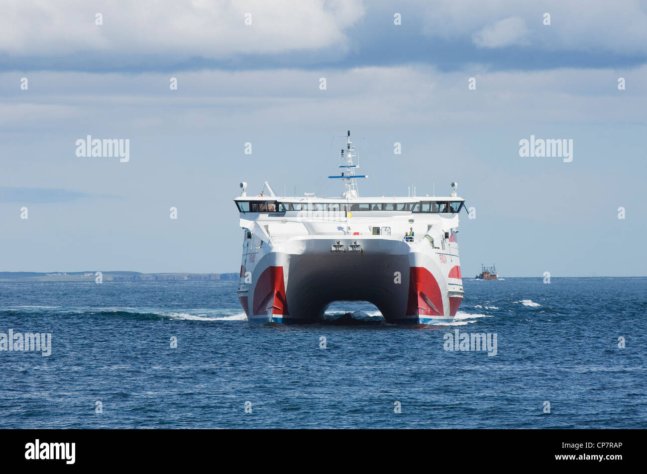 Ferry Catamaran aux îles Orcades, en Écosse. Banque D'Images