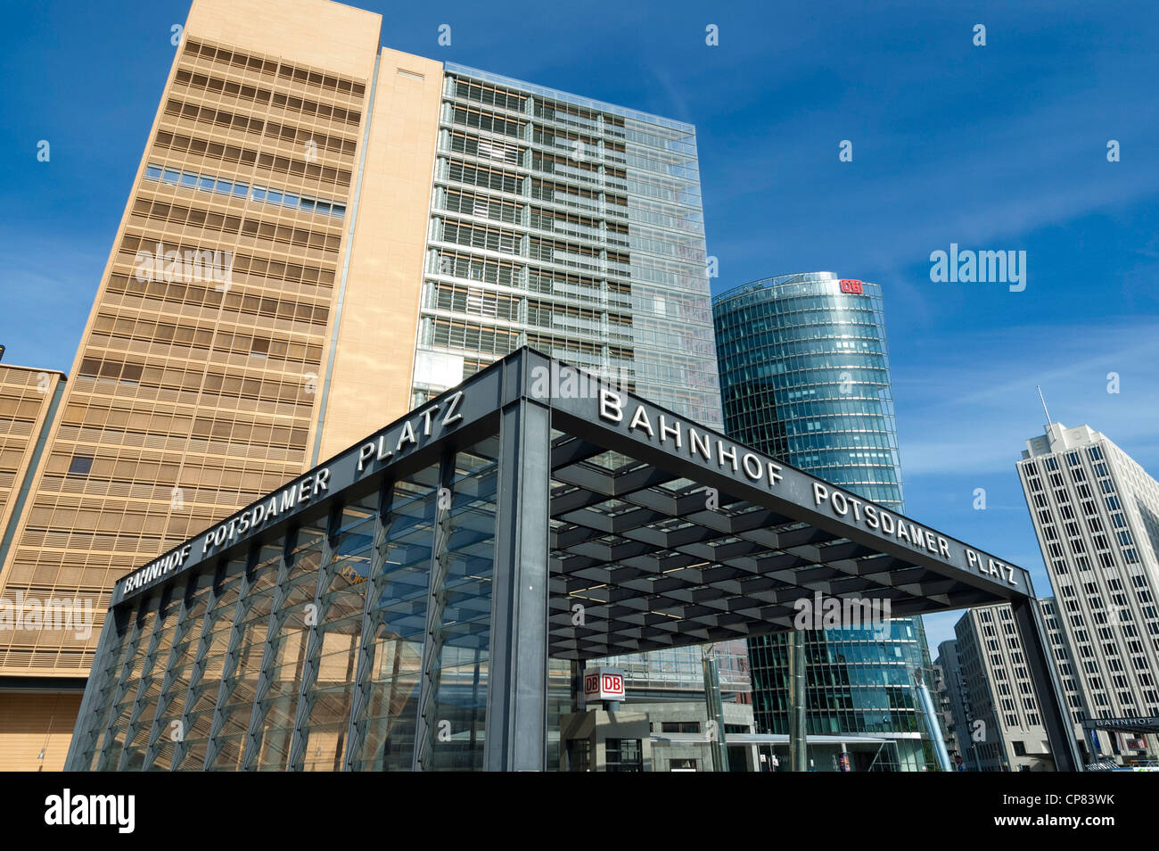 La Potsdamer Platz, Berlin, Allemagne - Banhof (train station) Banque D'Images