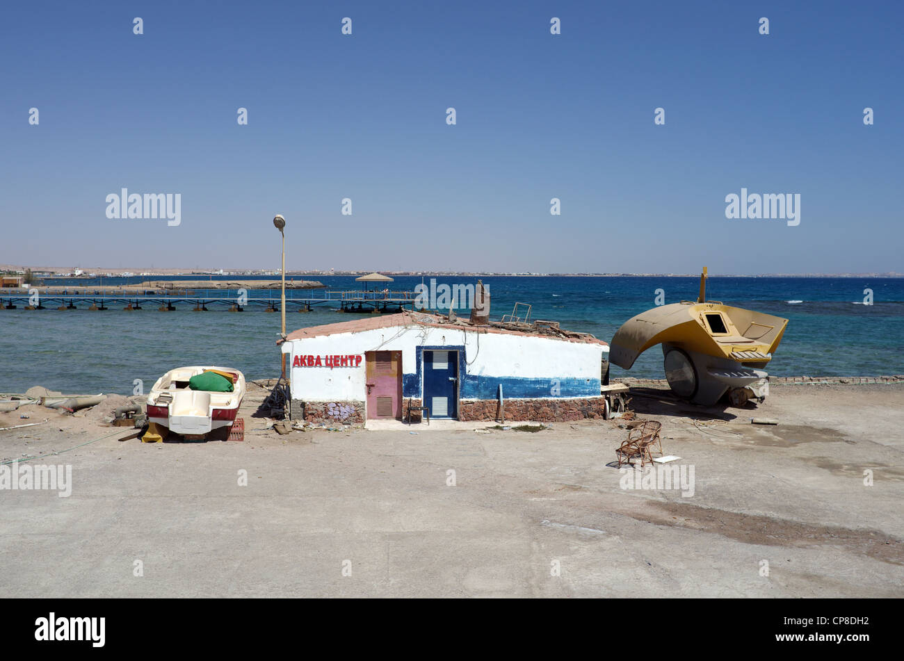 Pier avec structure. Mer Rouge, Hurghada, Egypte Banque D'Images