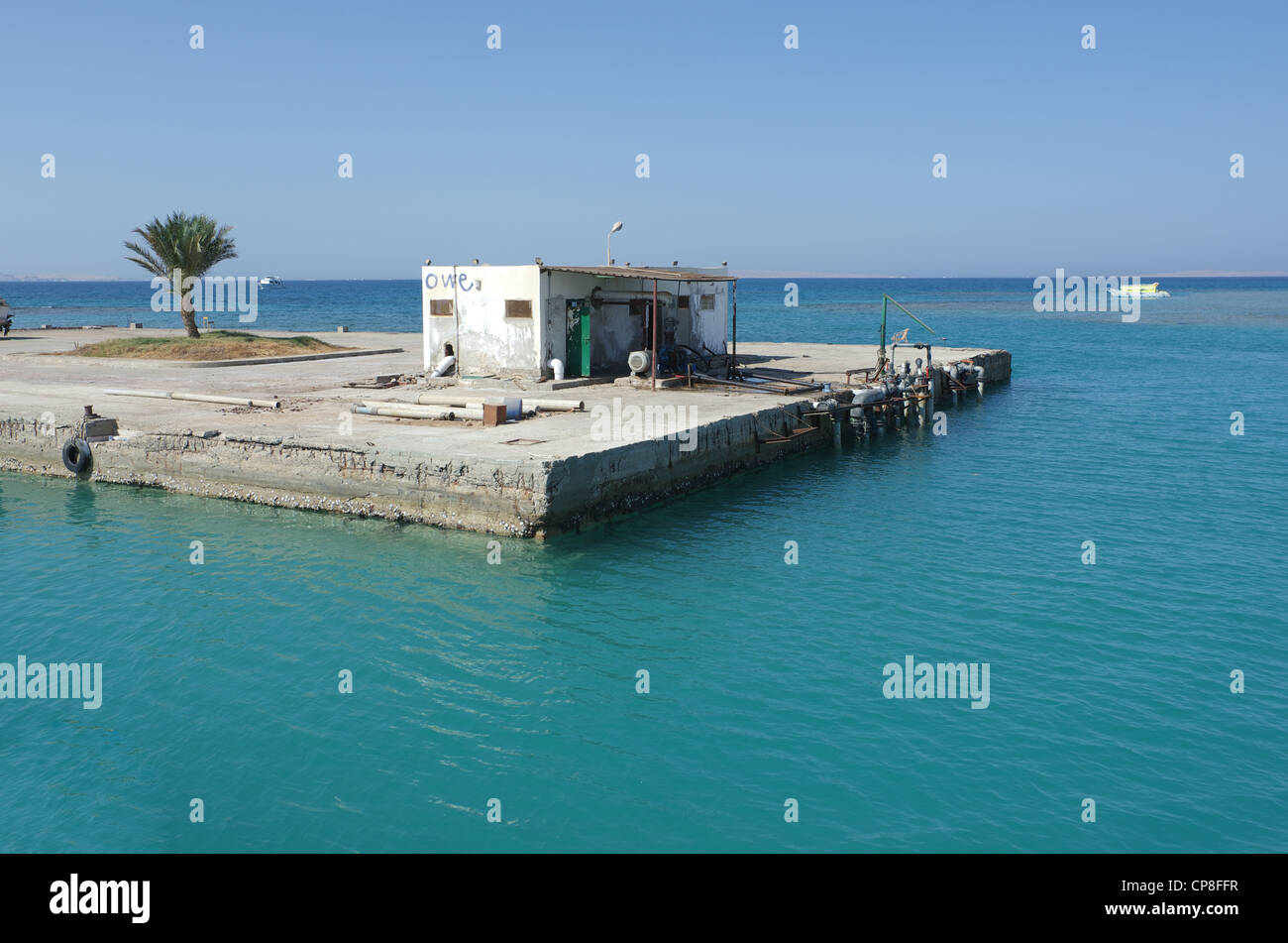 Pier avec structure. Mer Rouge, Hurghada, Egypte Banque D'Images