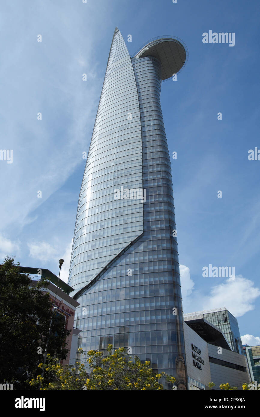 View of modern Bitexco Financial Tower gratte-ciel dans le centre de Saigon ou Ho Chi Minh Ville au Vietnam Banque D'Images