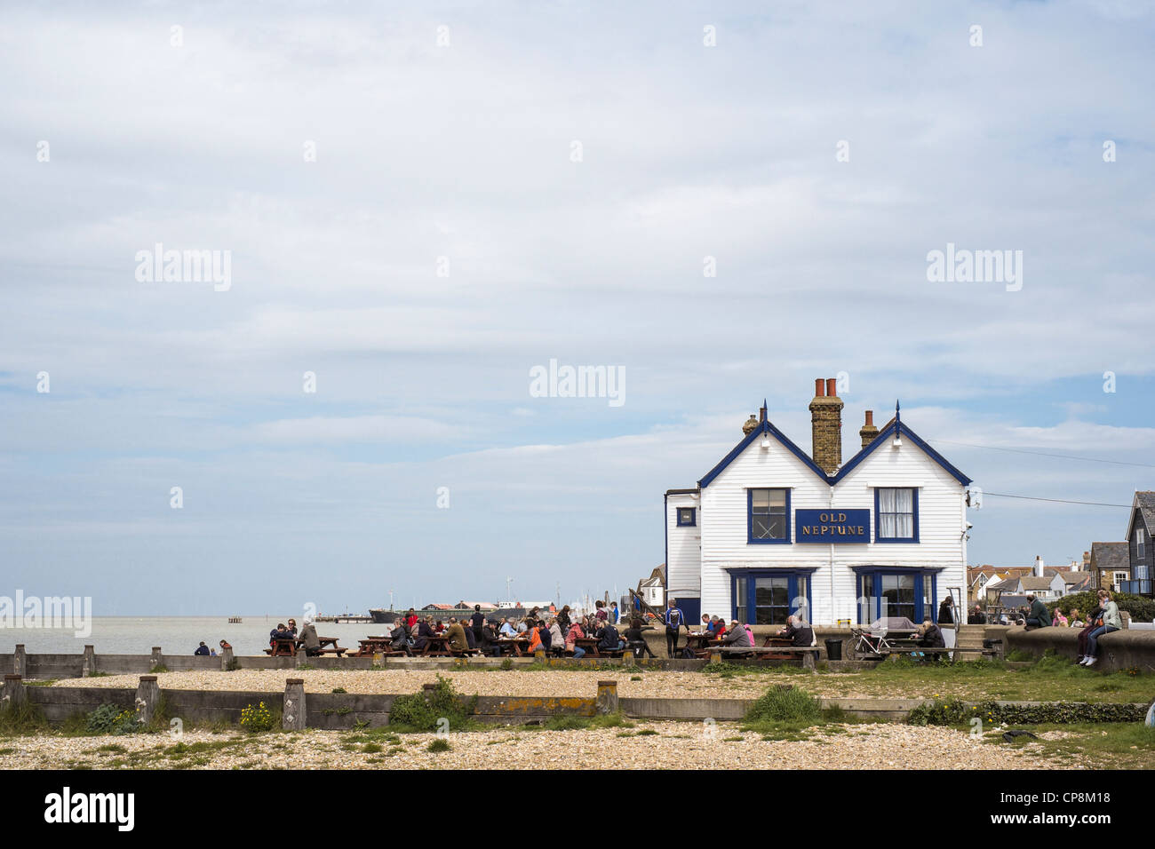 Le vieux Neptune Pub, sur la plage, Whitstable, Kent, UK. Banque D'Images