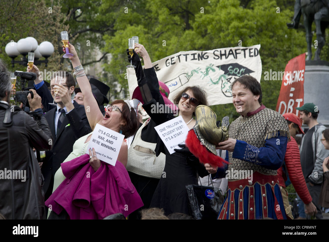 Des étudiants, des diplômés et des militants rassemblement à Union Square à New York contre les banques d'exploiter les étudiants avec des prêts pour l'éducation. Banque D'Images