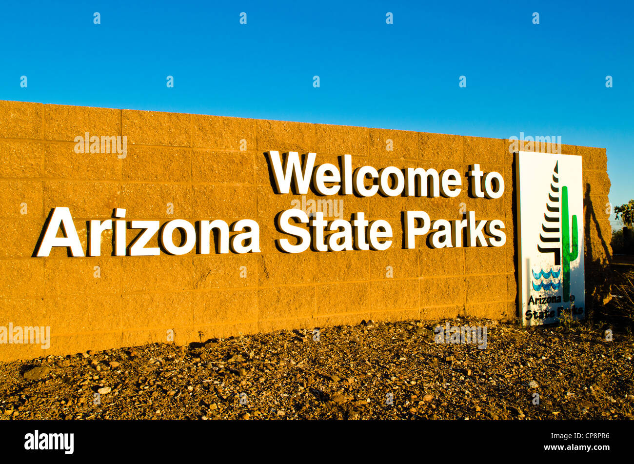 Picacho Peak State Park est un parc d'état d'Arizona, USA, entourant Picacho Peak. Le parc est situé près de Casa Grande. AZ Banque D'Images