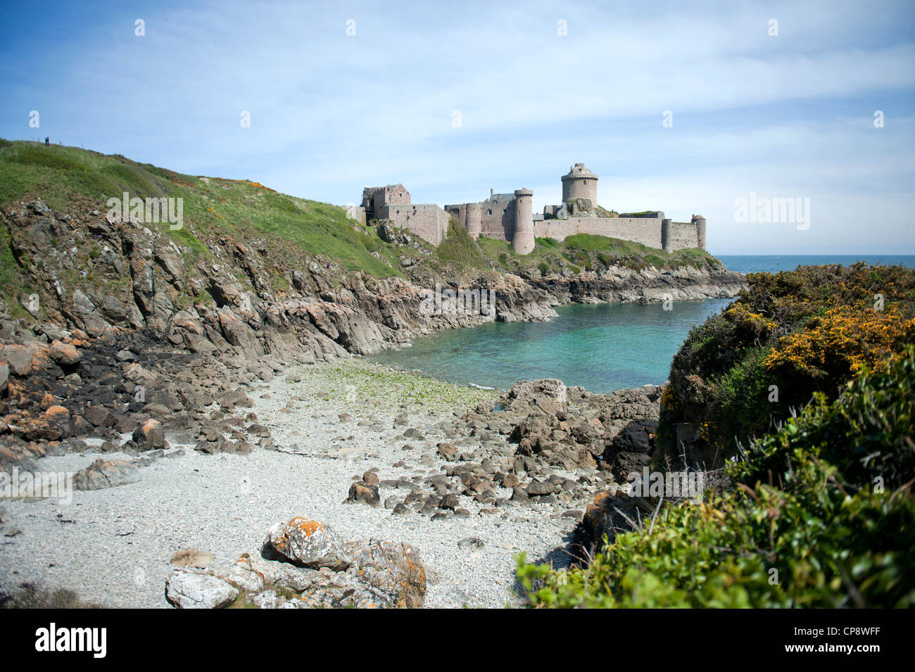 Le Château médiéval de la Roche Goyon ou Fort La Latte, forteresse sur l'entrée de la baye de la Fresnaye au sud du Cap Fréhel Banque D'Images