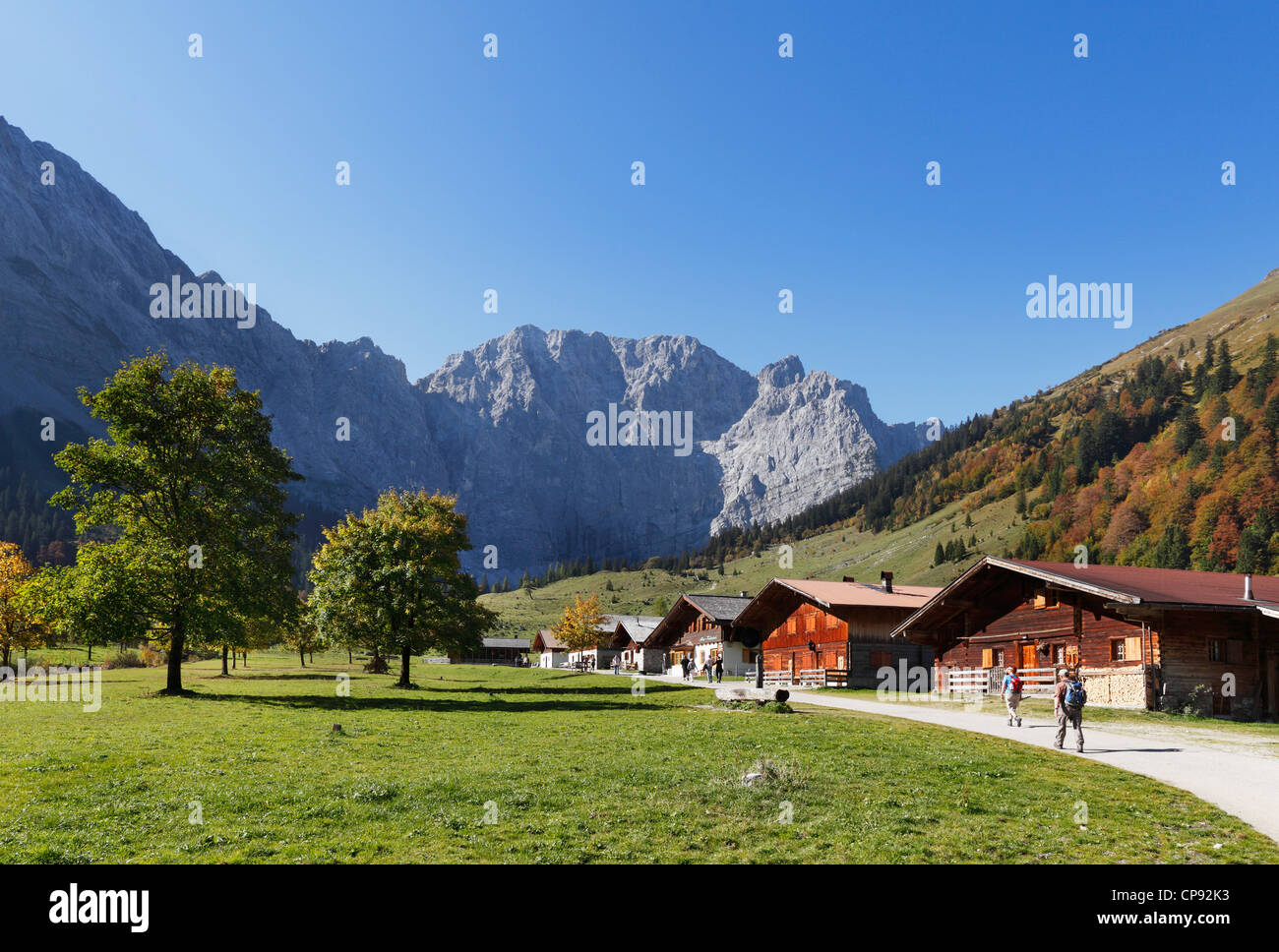 Autriche, Tyrol, voir des montagnes du Karwendel Banque D'Images