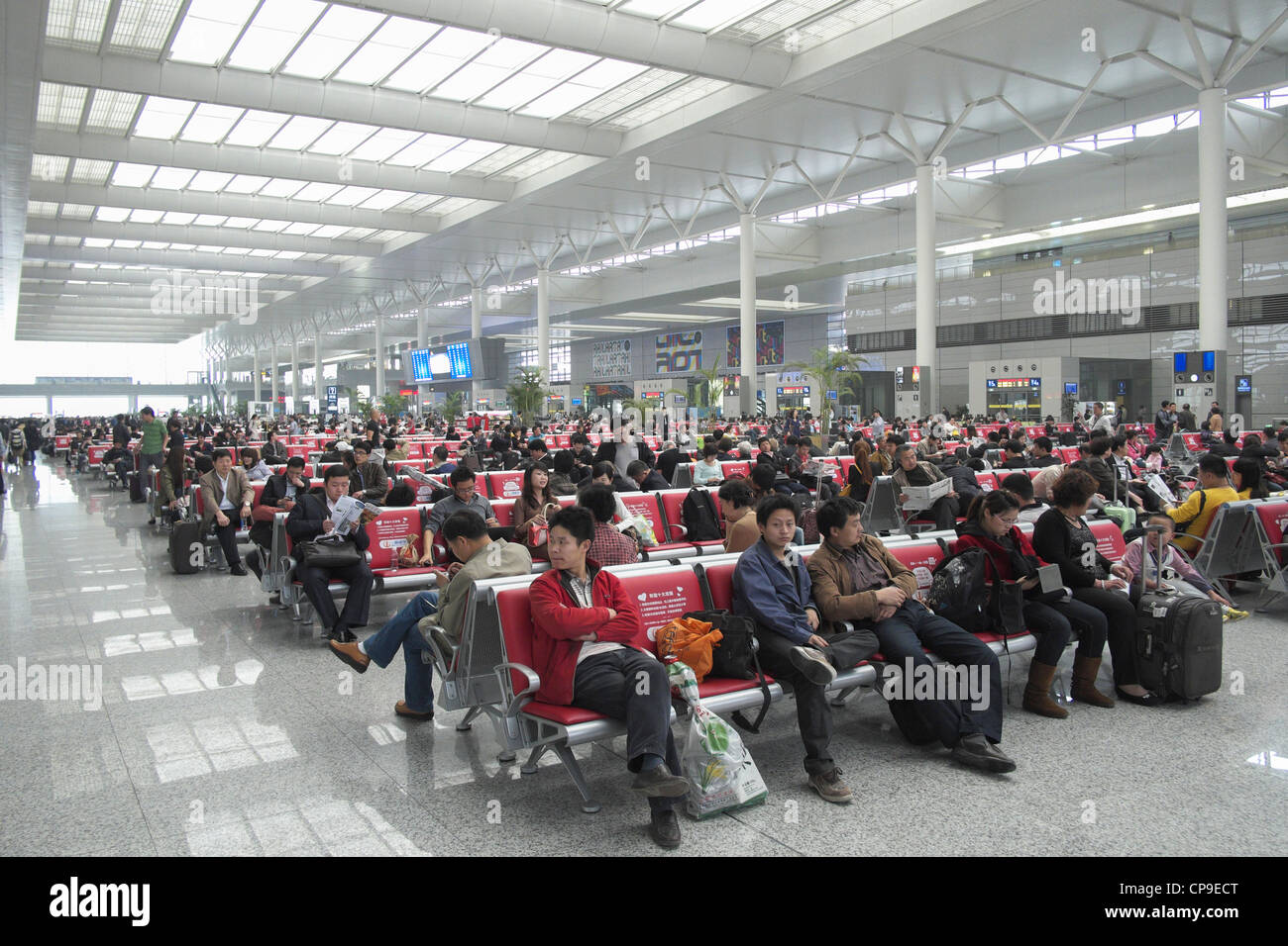 'Intérieur de la nouvelle gare d'Hongqiao de Shanghai Chine Banque D'Images