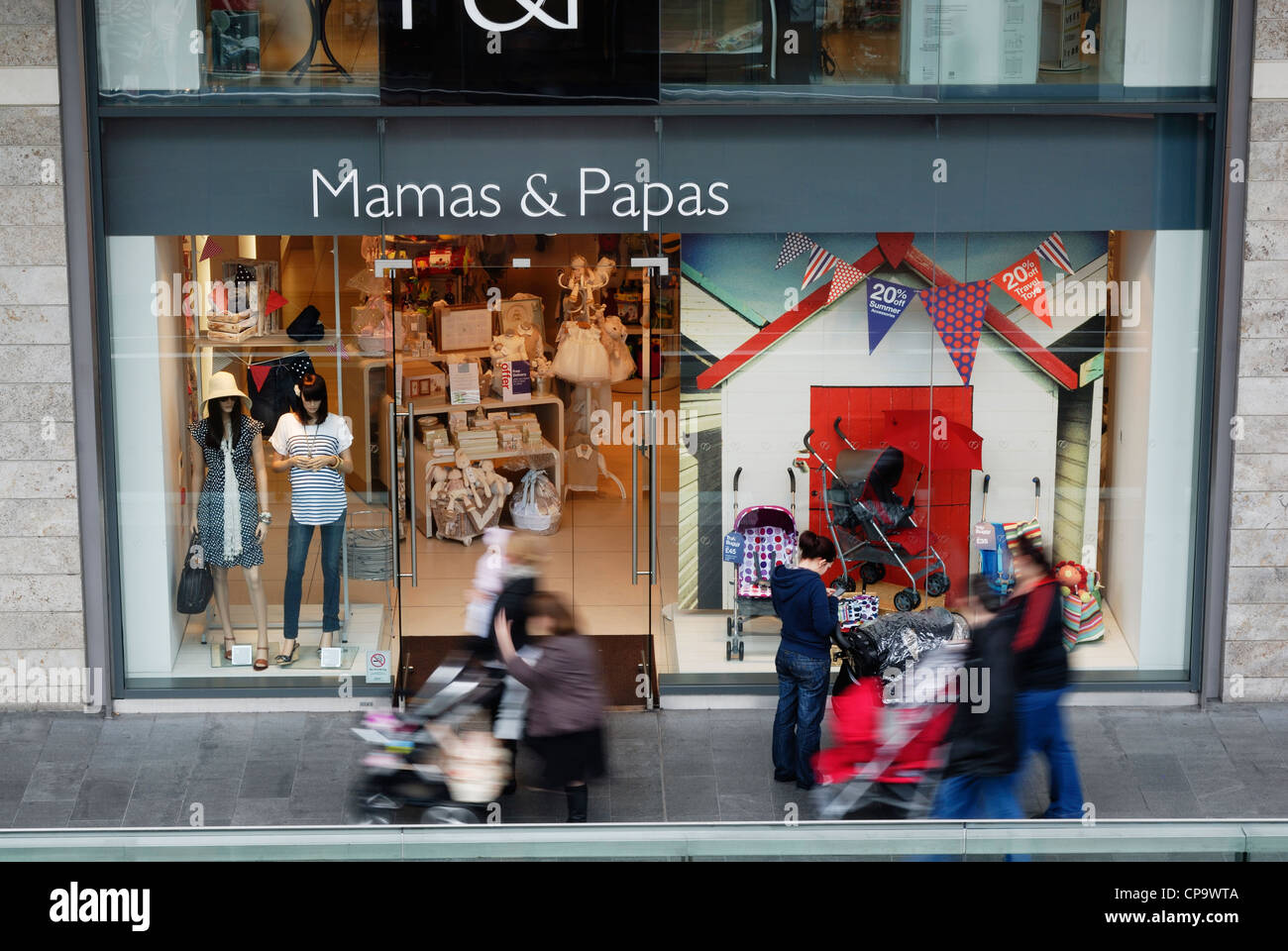 Mamas & Papas boutique qui vend des articles pour bébés. Banque D'Images