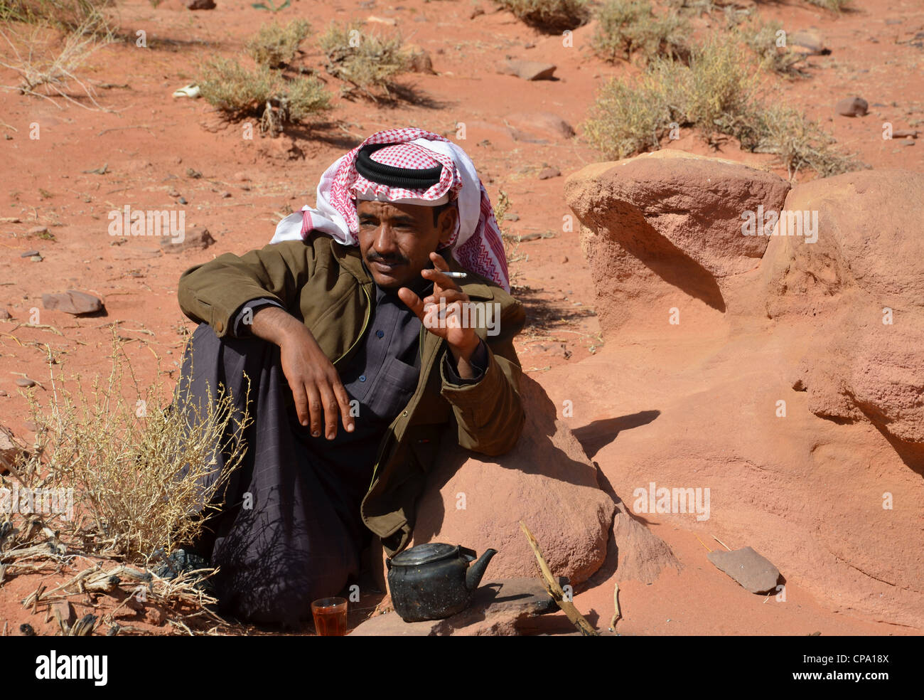 Un bédouin dans le Wadi Rum, Jordanie Banque D'Images