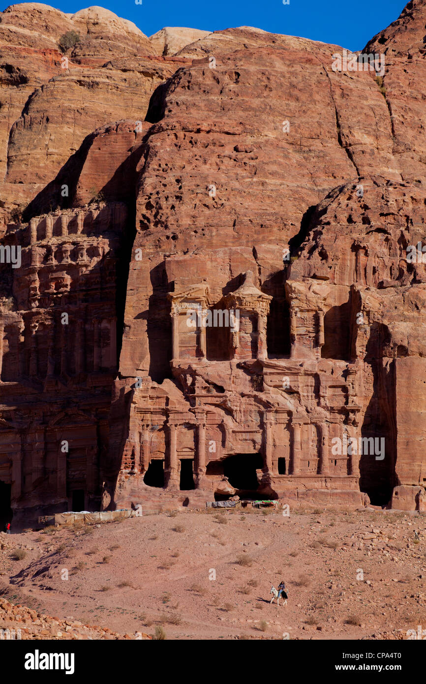 Ruines de tombeau corinthien à Petra, Jordanie Banque D'Images