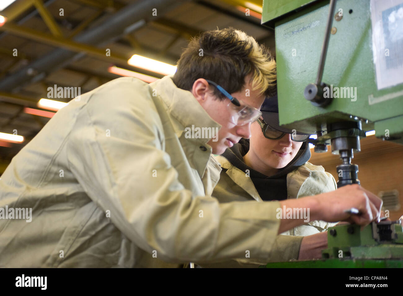 Stagiaire à l'serruriers ThyssenKrupp Steel AG, Duisburg, Allemagne Banque D'Images