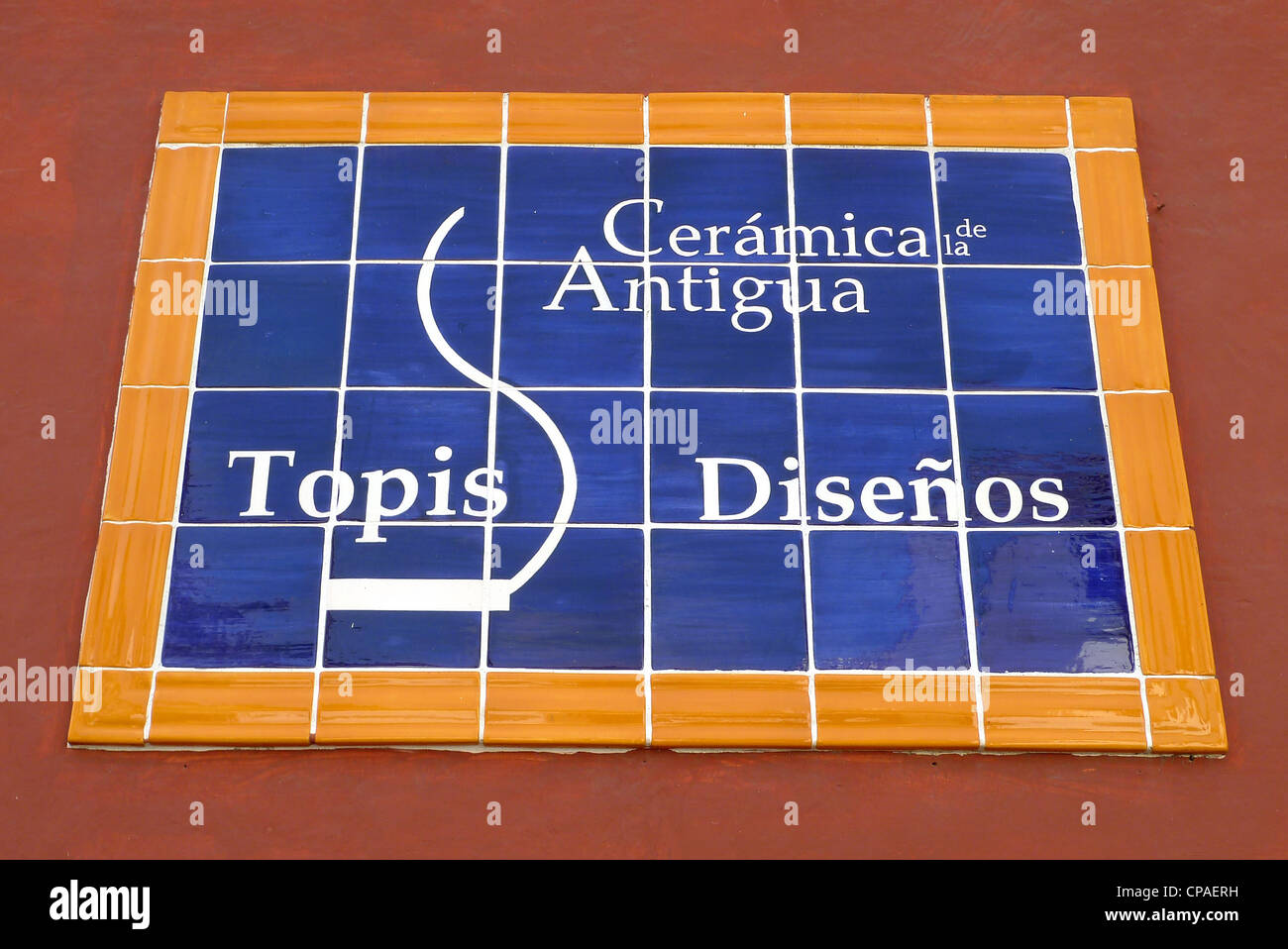 Guatemala Antigua bright colorful wall sign top design céramique Banque D'Images