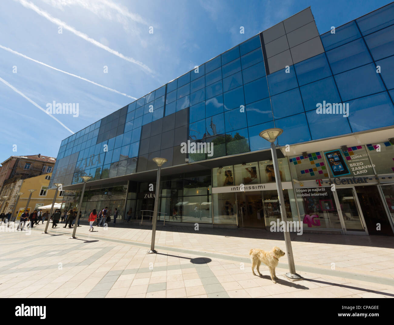 La rue commerçante Marmontova Split Croatie tourisme Boutique Zara Banque D'Images