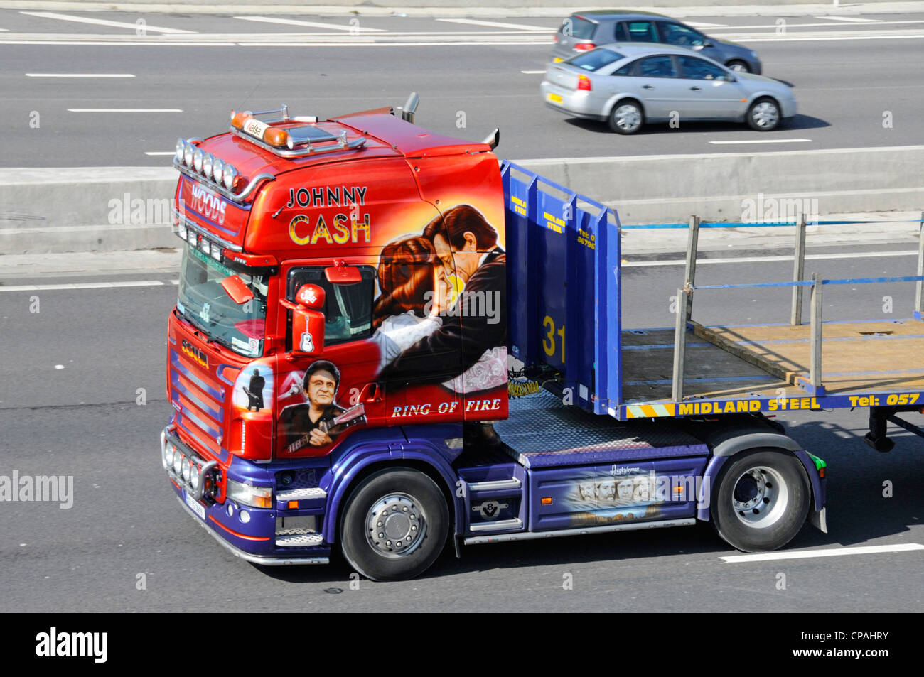 Cabine du camion Scania avec Johnny Cash graphiques Banque D'Images