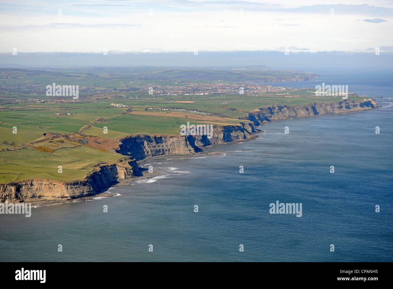 Vue aérienne de la côte du Yorkshire du Nord Banque D'Images