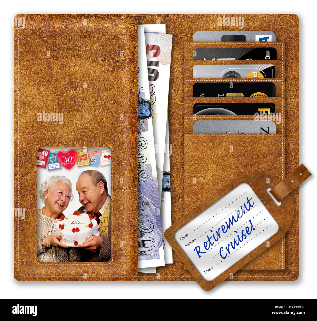 Étui contenant UK Sterling/Livres et cartes de crédit, avec photo de couple de personnes âgées, et la retraite croisière ! Assurance label. Banque D'Images